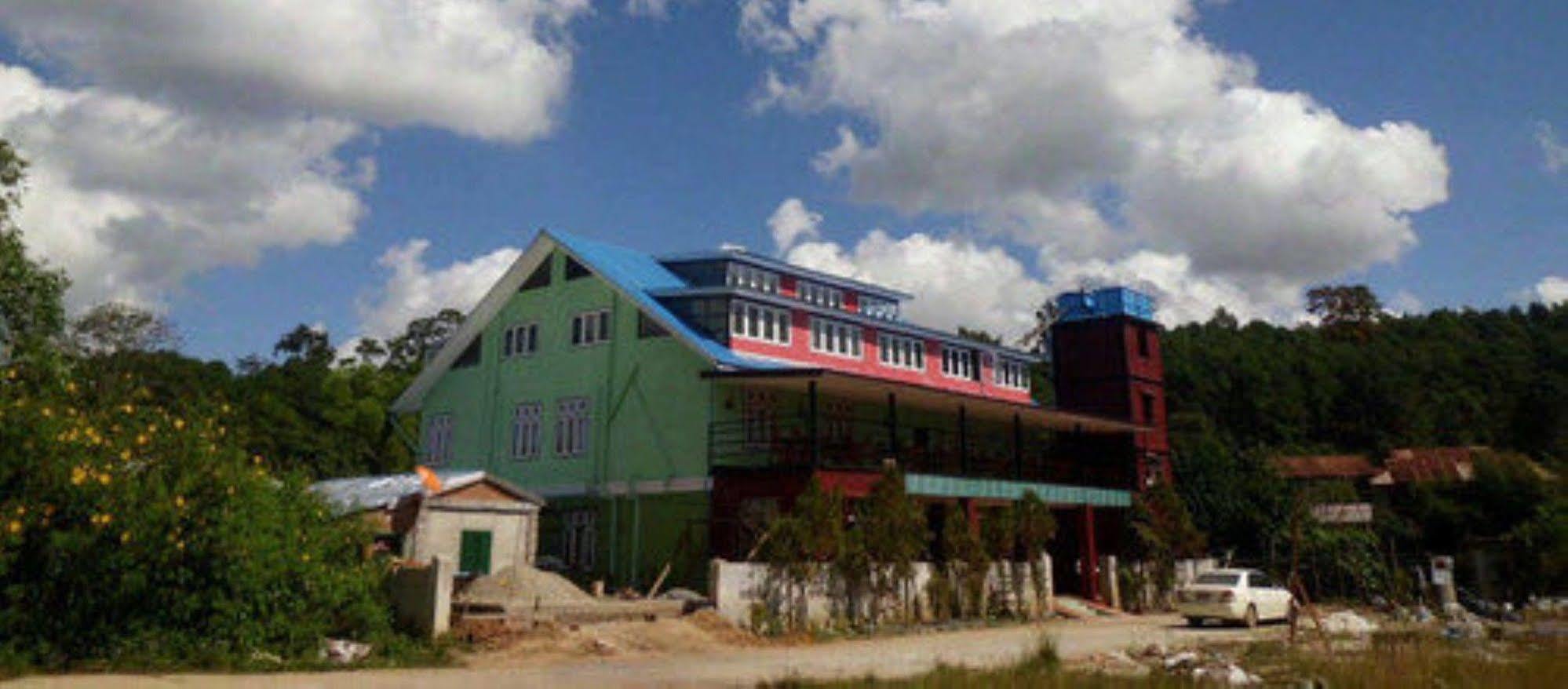 Railroad Hotel กาลอว์ ภายนอก รูปภาพ