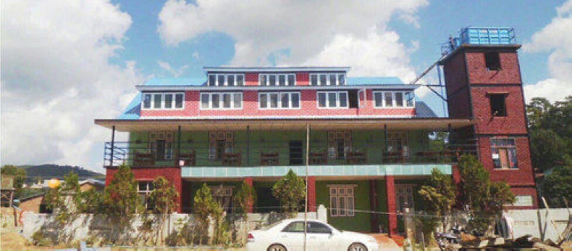 Railroad Hotel กาลอว์ ภายนอก รูปภาพ