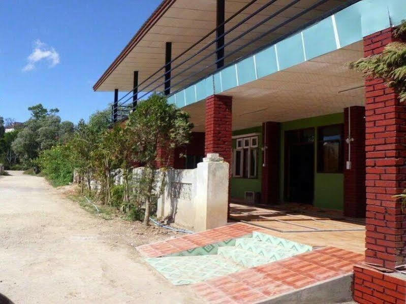 Railroad Hotel กาลอว์ ภายนอก รูปภาพ