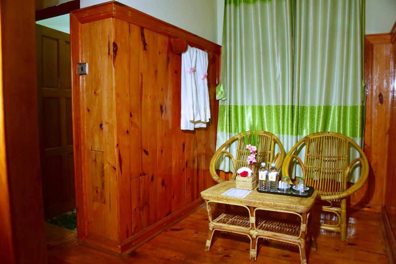 Railroad Hotel กาลอว์ ภายนอก รูปภาพ